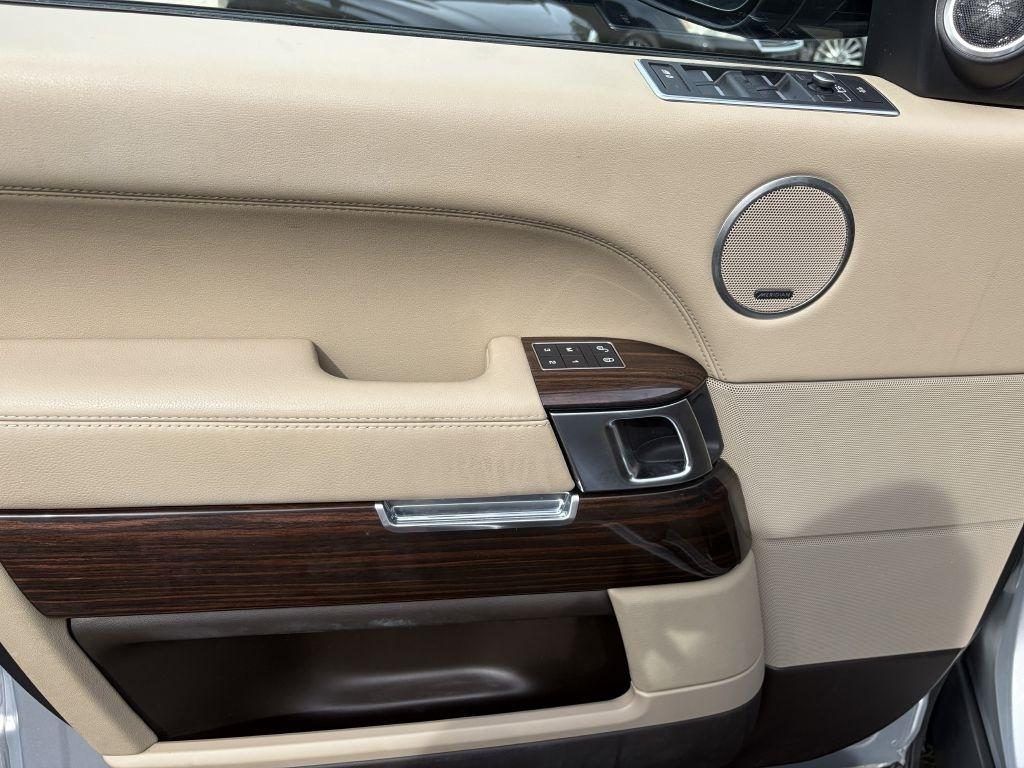 Land Rover Range Rover Base Td6 2016