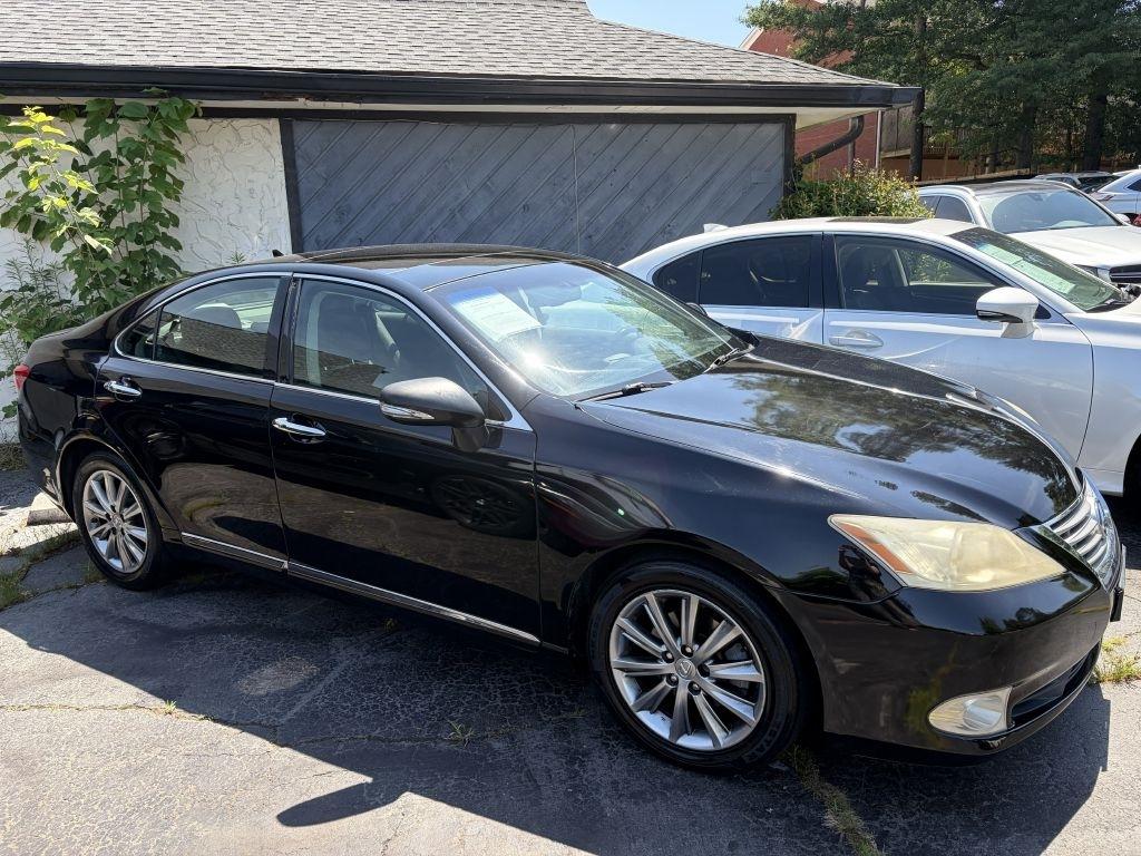 Lexus ES 350 Sedan 2011