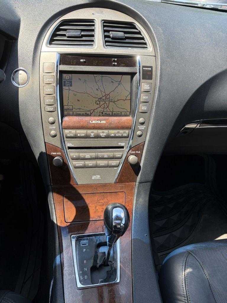 Lexus ES 350 Sedan 2011