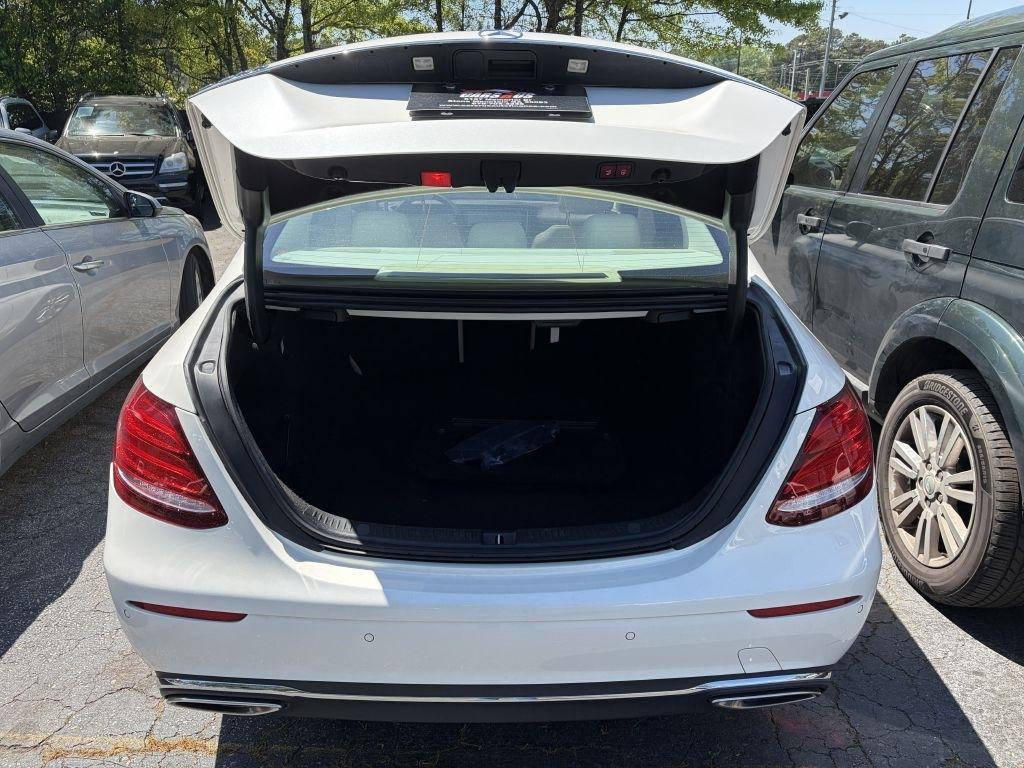 Mercedes-Benz E-Class E300 Luxury Sedan 2019