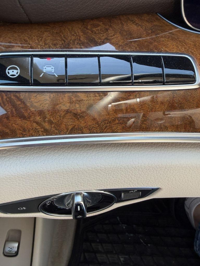 Mercedes-Benz E-Class E300 Luxury Sedan 2019