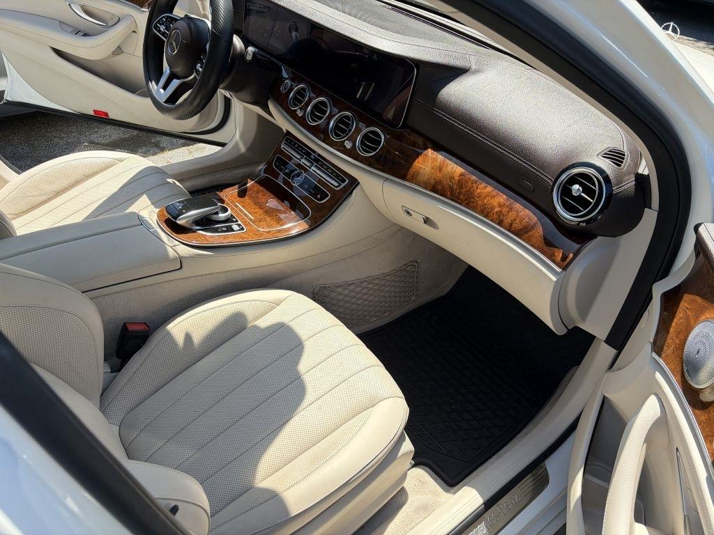 Mercedes-Benz E-Class E300 Luxury Sedan 2019