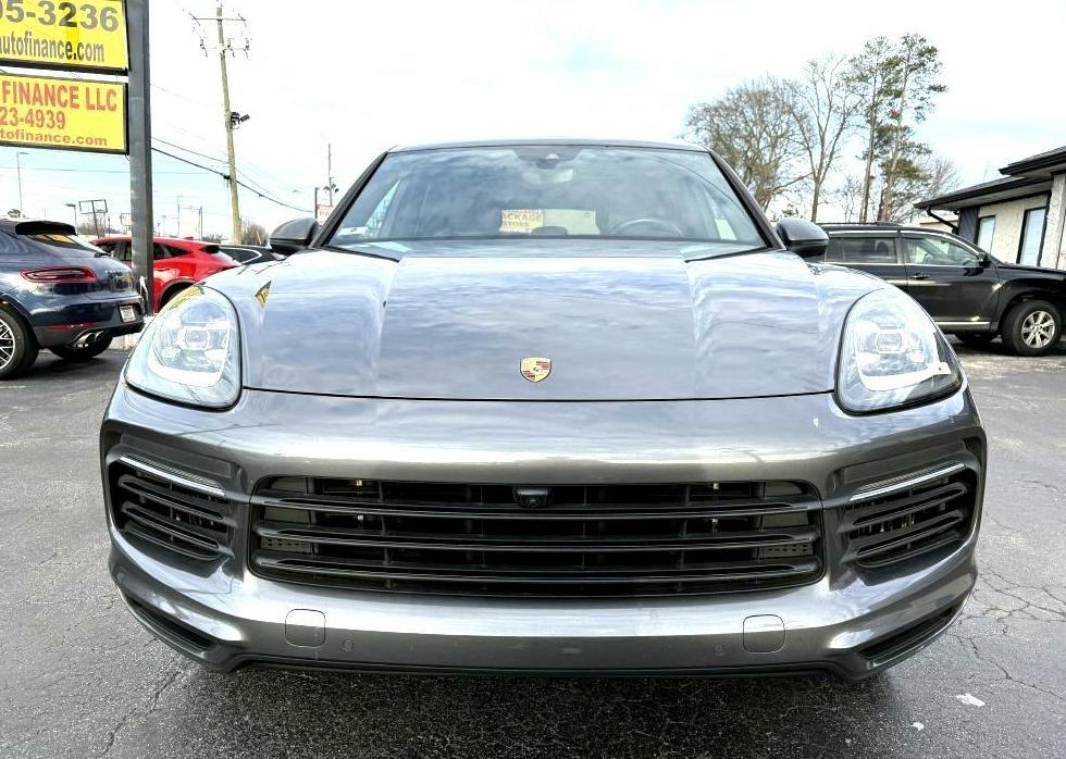 Porsche Cayenne Base 2020