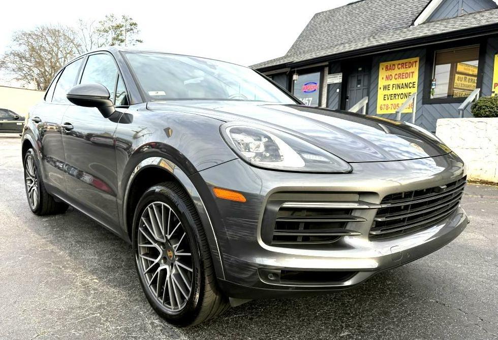 Porsche Cayenne Base 2020