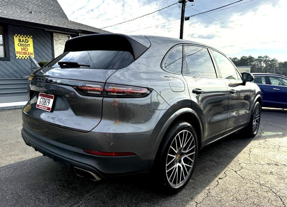 Porsche Cayenne Base 2020