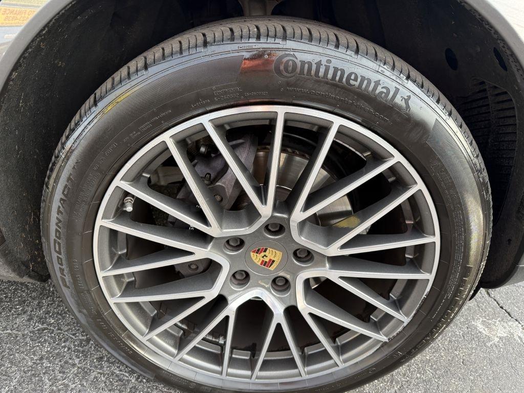 Porsche Cayenne Base 2020