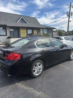 Infiniti G37  2013