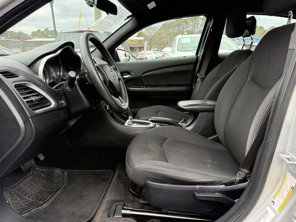 Dodge Avenger Base 2012