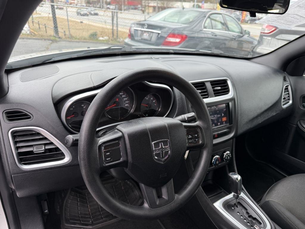 Dodge Avenger Base 2012