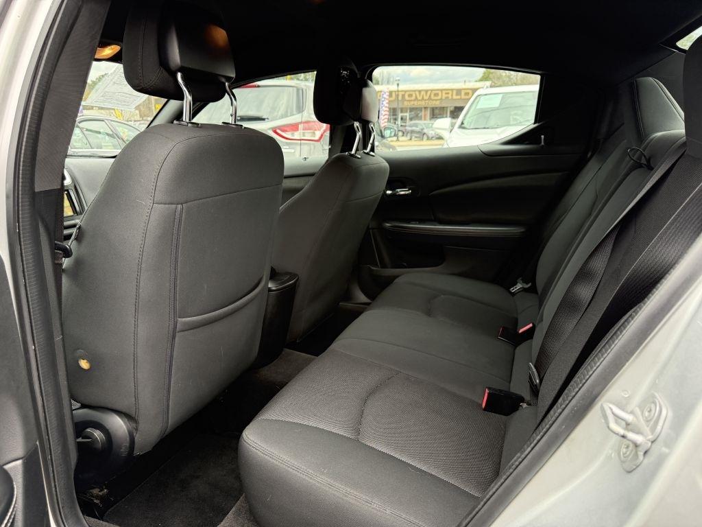 Dodge Avenger Base 2012