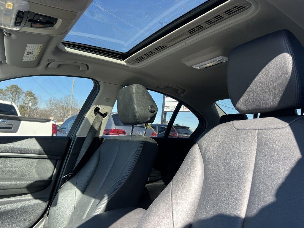 BMW 3-Series 328i xDrive Sedan 2013