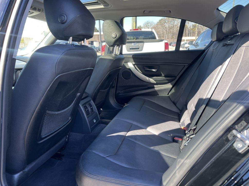 BMW 3-Series 328i xDrive Sedan 2013