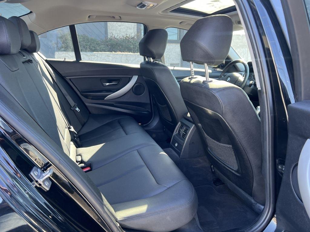 BMW 3-Series 328i xDrive Sedan 2013