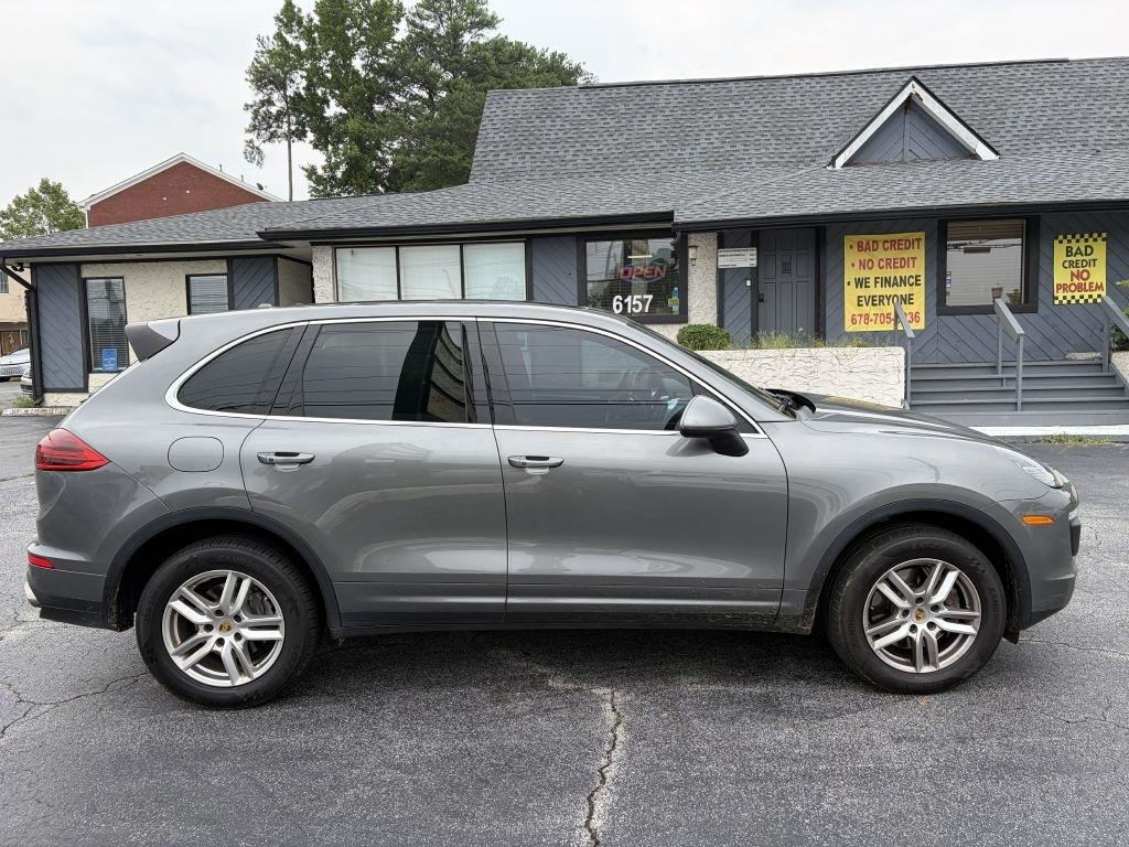 Porsche Cayenne Base 2018