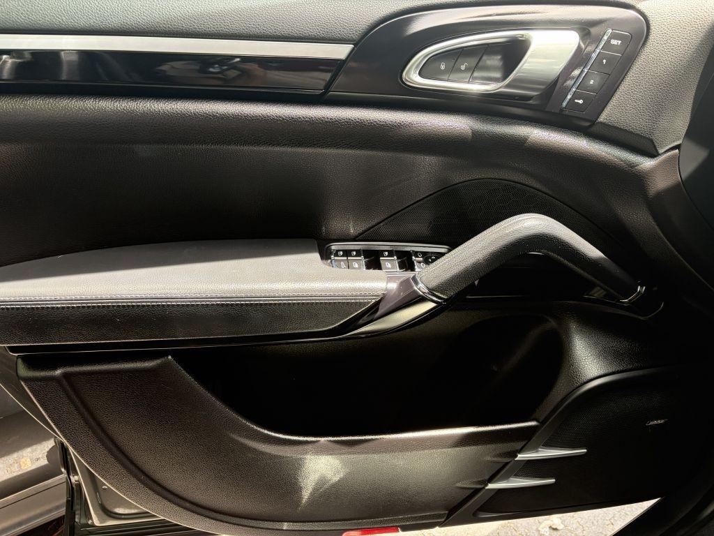 Porsche Cayenne Base 2018