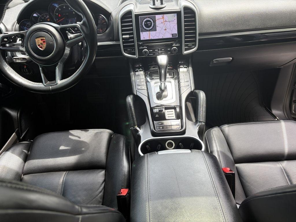 Porsche Cayenne Base 2018