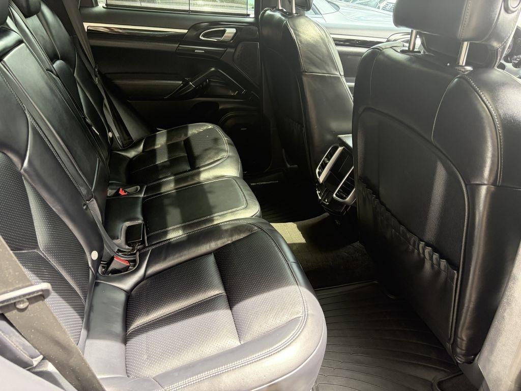 Porsche Cayenne Base 2018