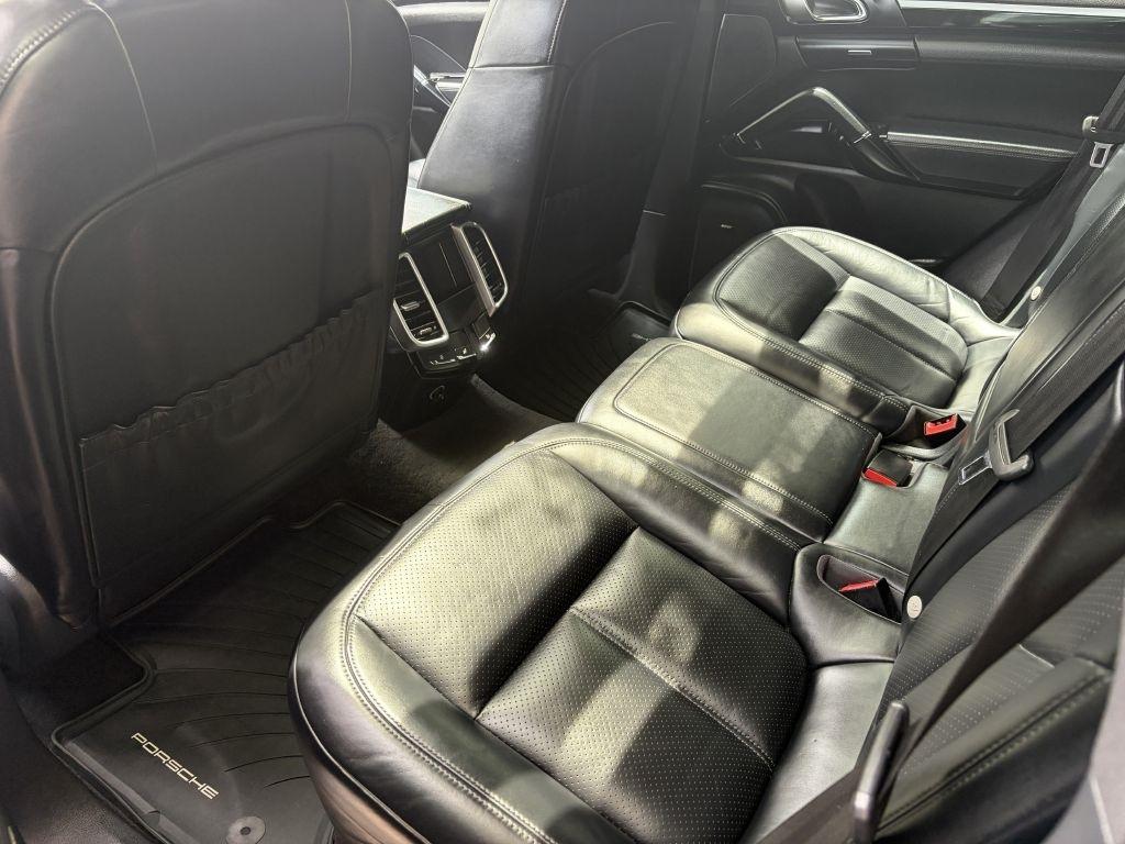 Porsche Cayenne Base 2018