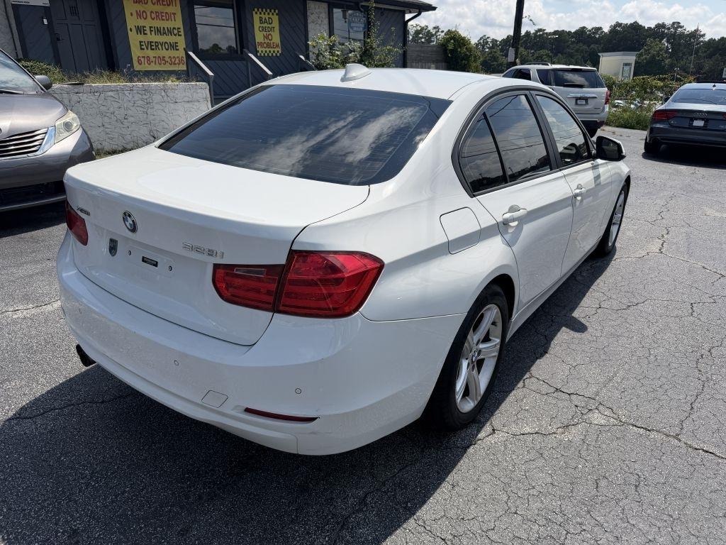 BMW 3-Series 328i xDrive Sedan 2013