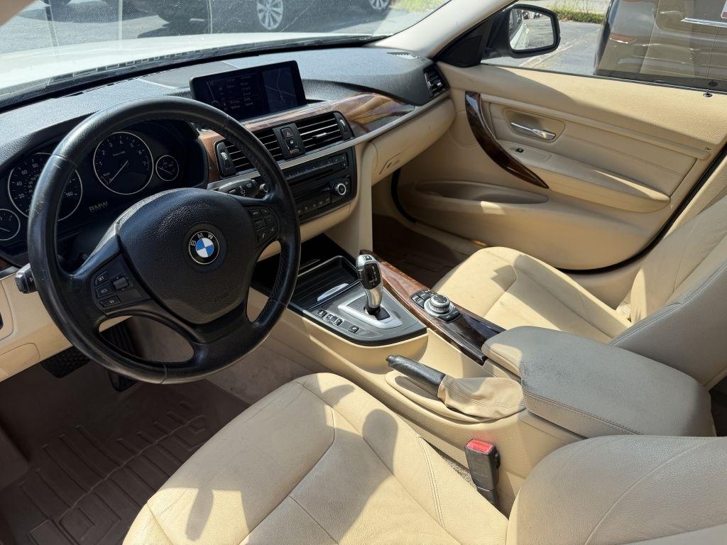 BMW 3-Series 328i xDrive Sedan 2013