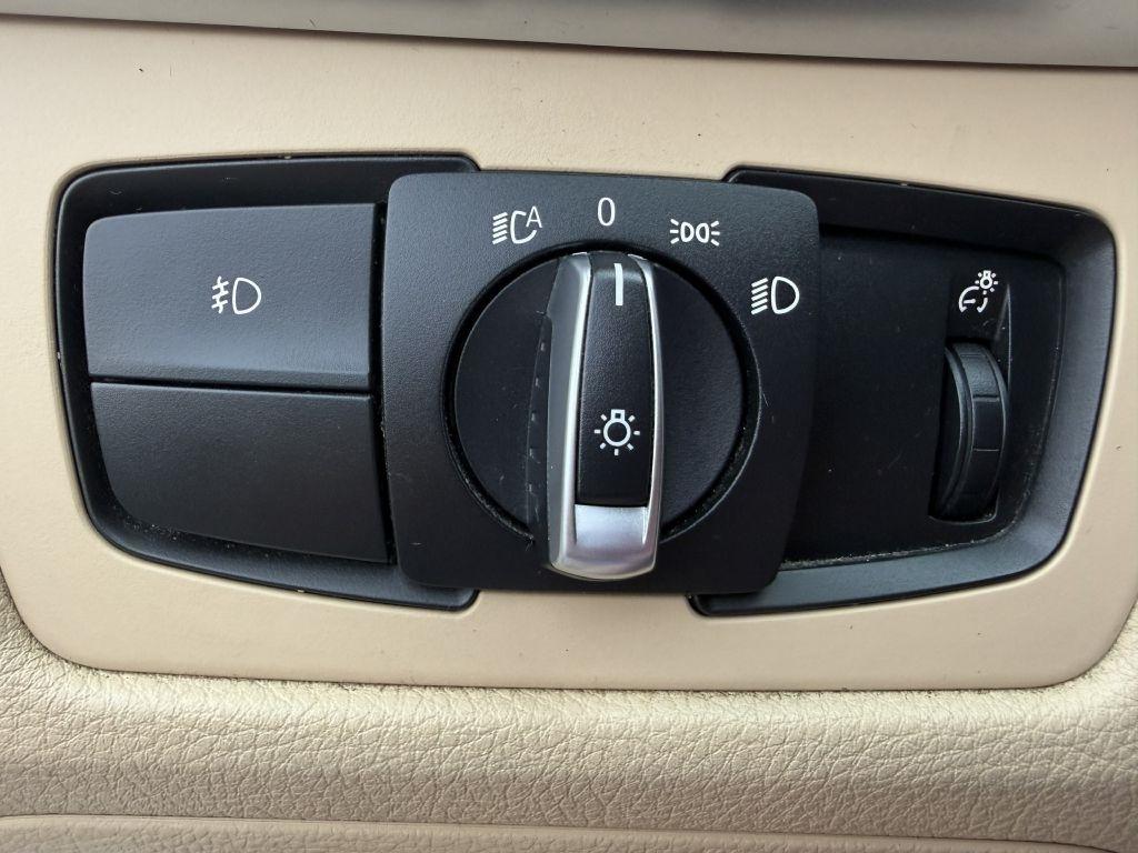BMW 3-Series 328i xDrive Sedan 2013