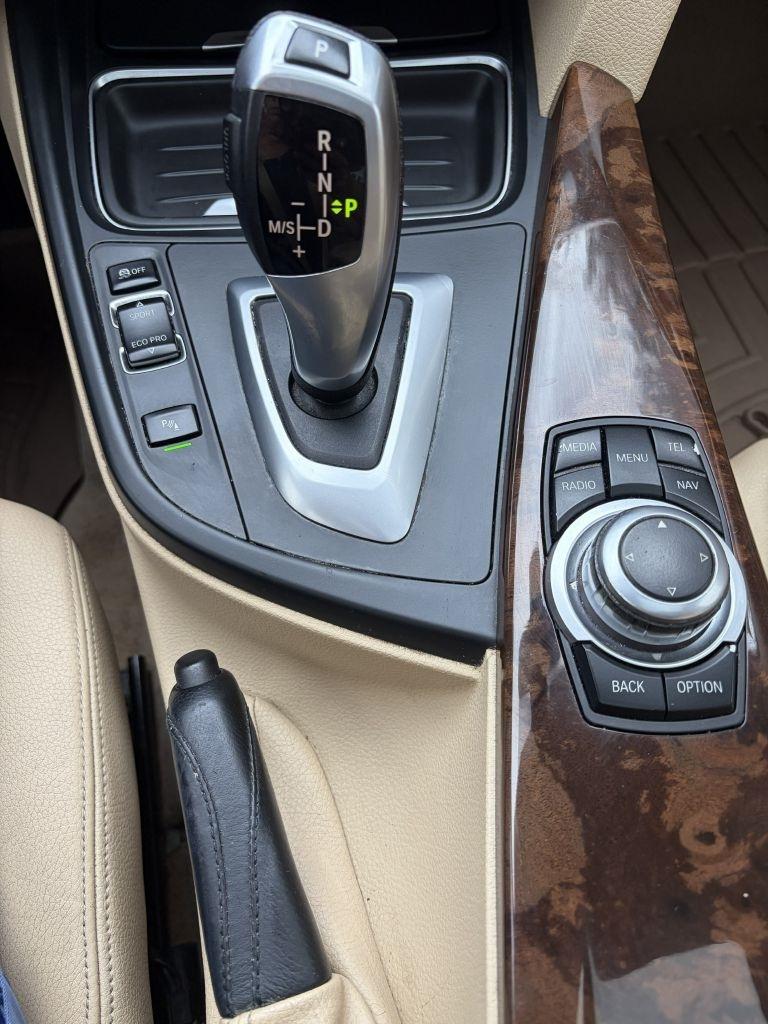 BMW 3-Series 328i xDrive Sedan 2013