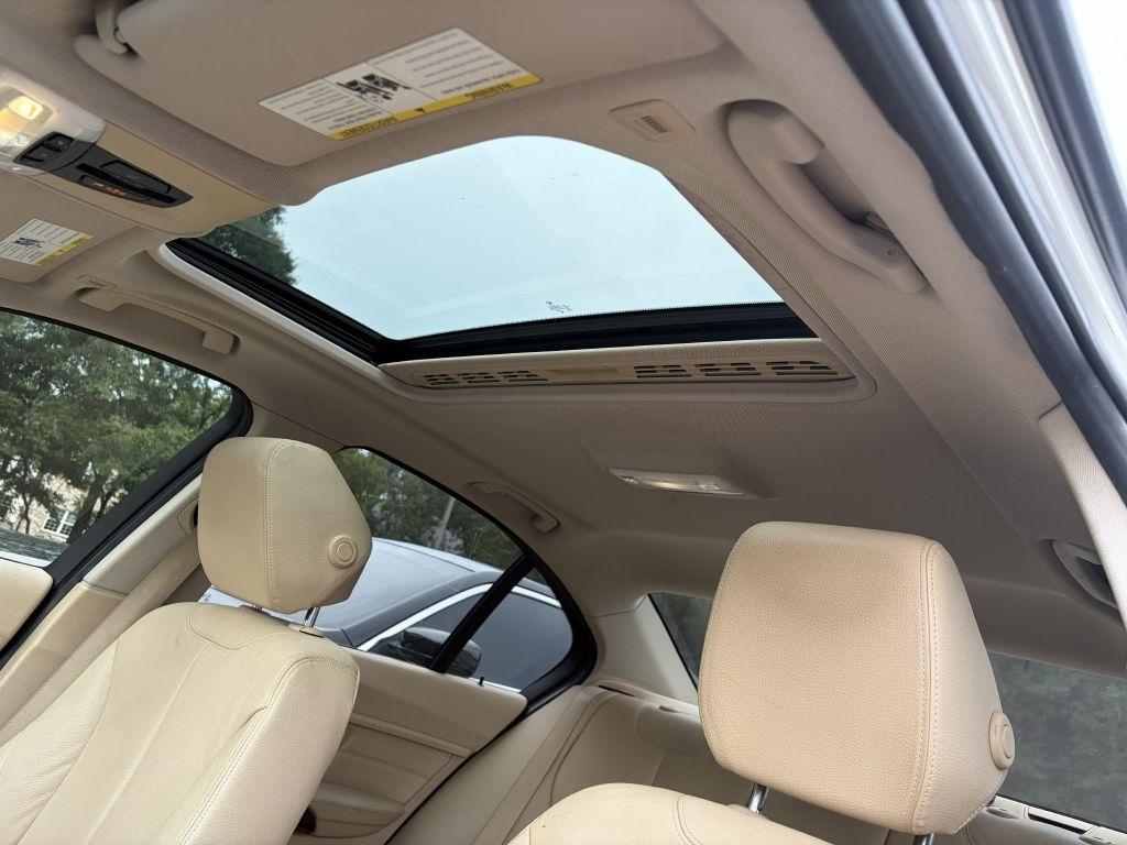 BMW 3-Series 328i xDrive Sedan 2013