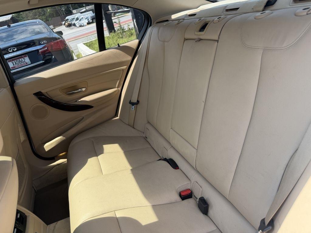 BMW 3-Series 328i xDrive Sedan 2013