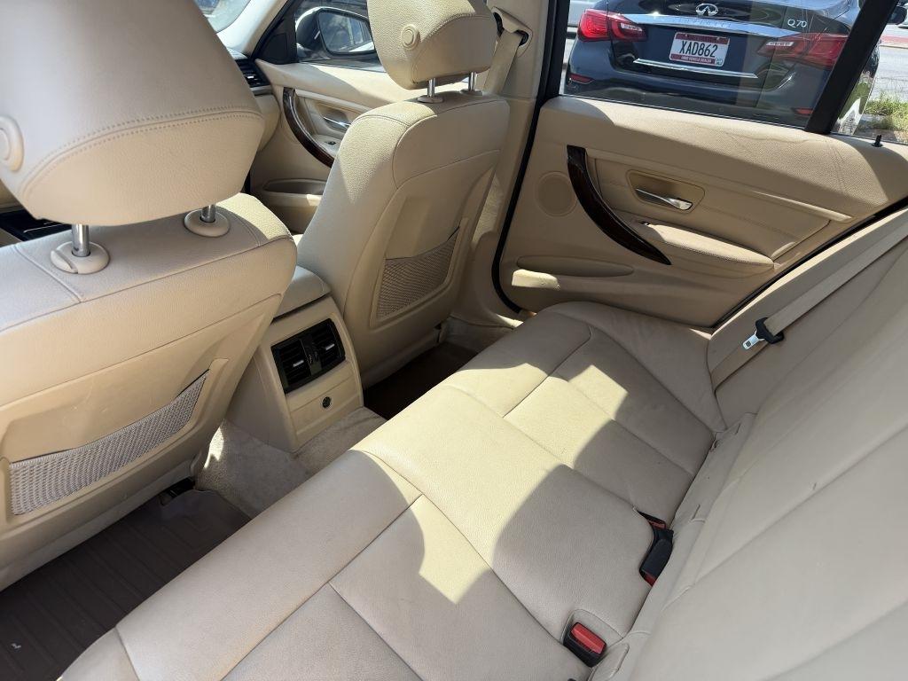 BMW 3-Series 328i xDrive Sedan 2013