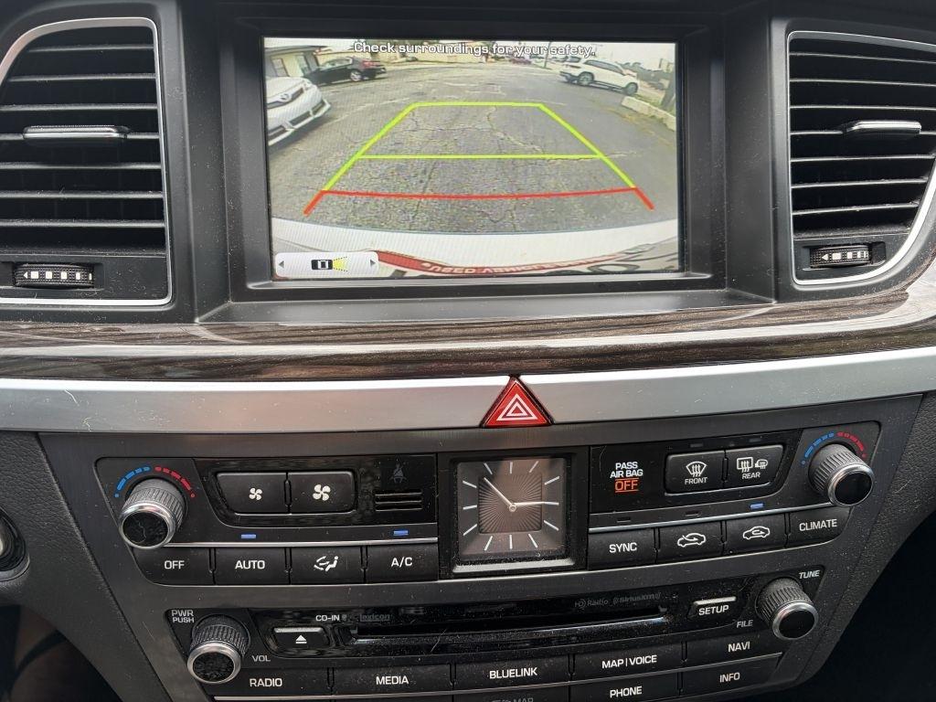 Hyundai Genesis 3.8L 2015