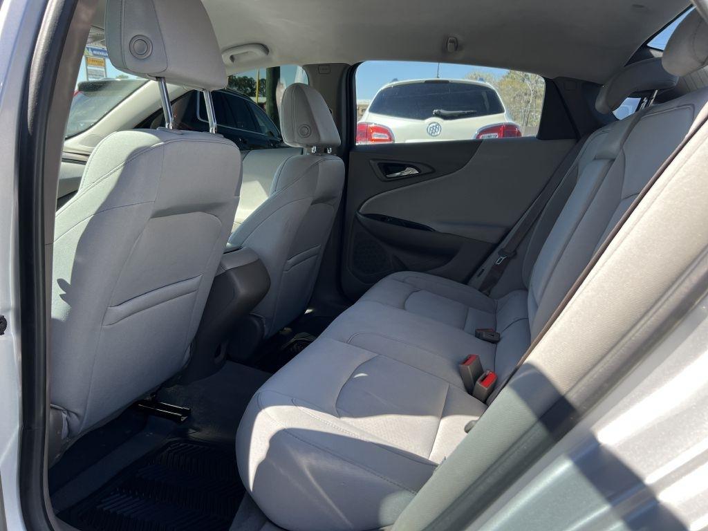 Chevrolet Malibu LS 2018