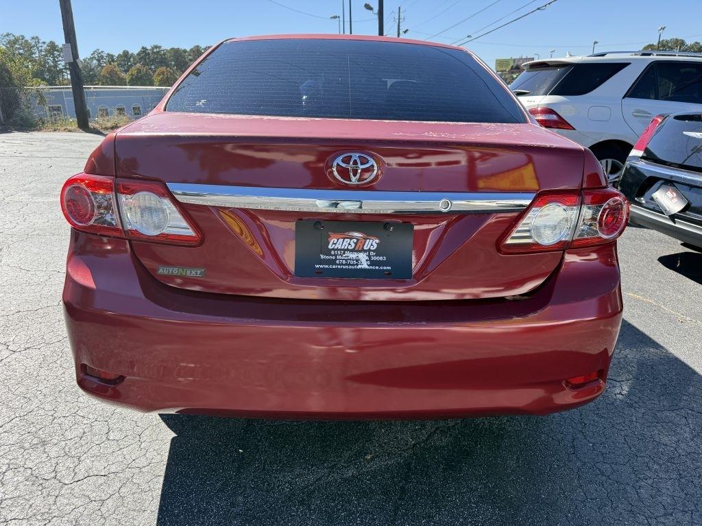 Toyota Corolla L 5-Speed MT 2012