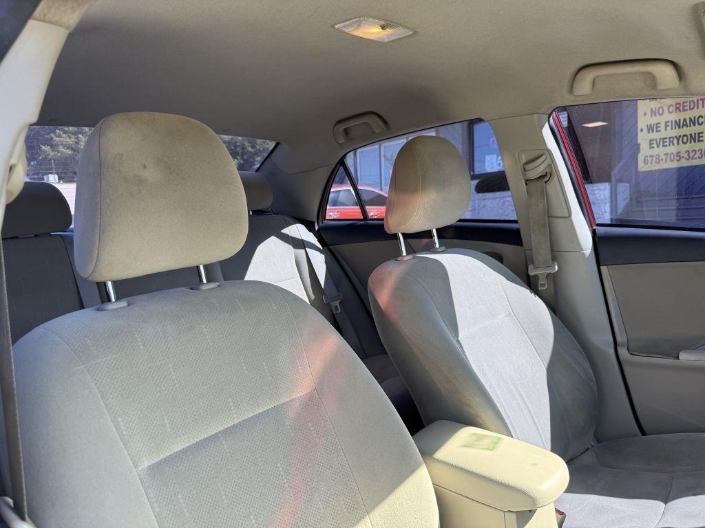 Toyota Corolla L 5-Speed MT 2012