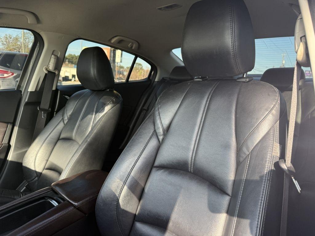 Mazda MAZDA3 i Touring AT 4-Door 2017