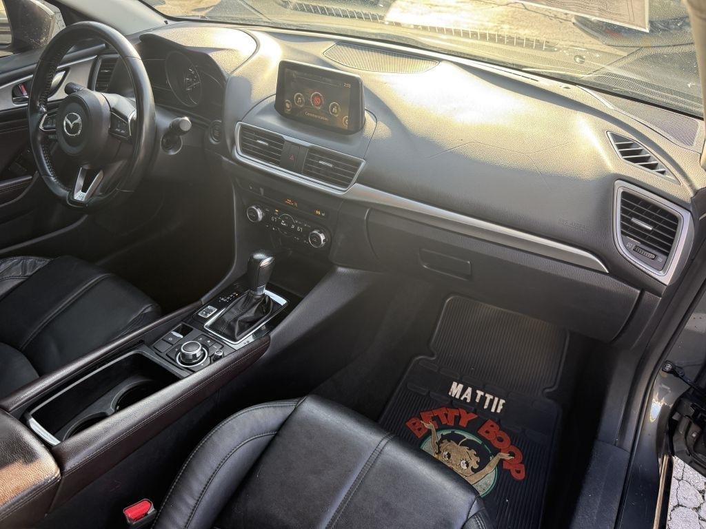Mazda MAZDA3 i Touring AT 4-Door 2017