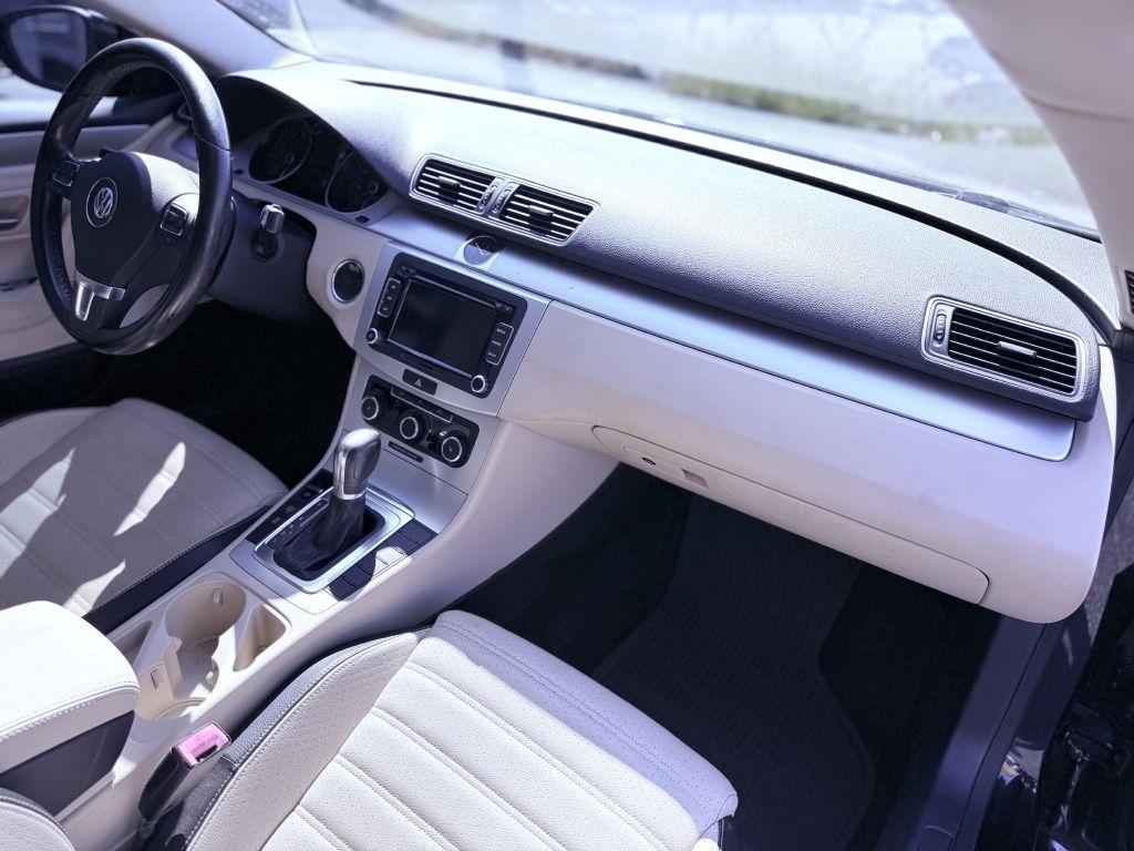 Volkswagen CC Sport PZEV 2012