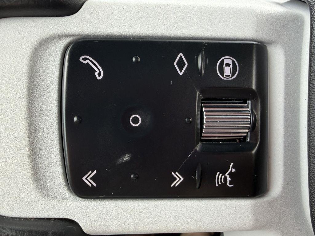 Land Rover Defender P300 110 S 2025