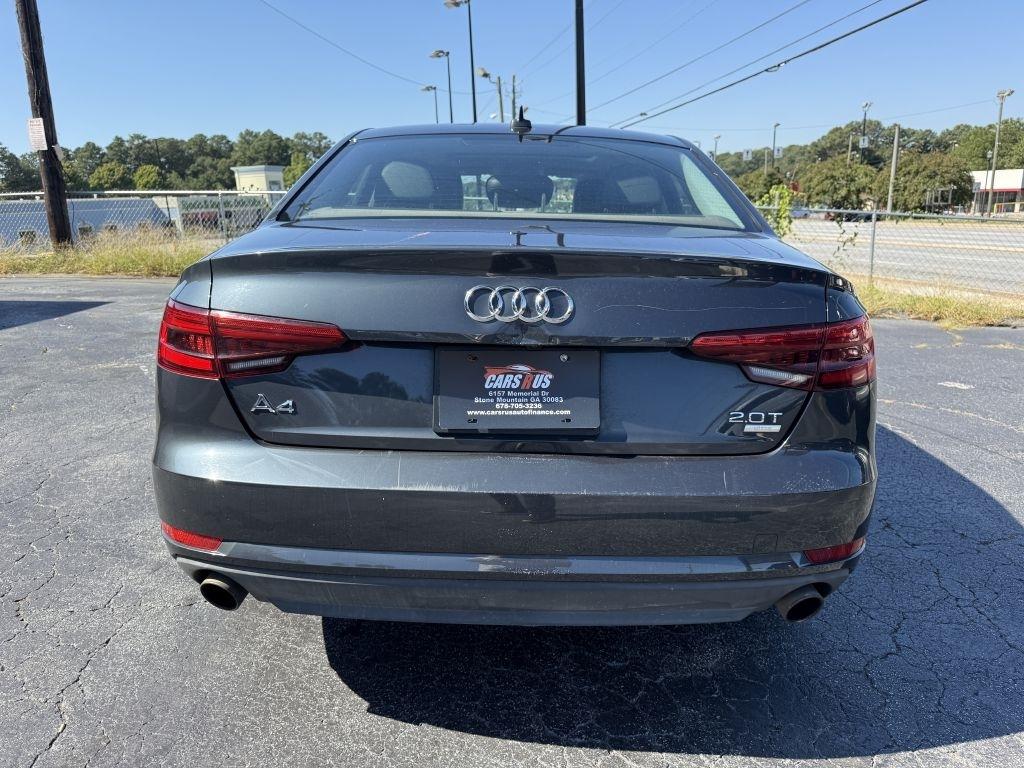 Audi A4 2.0T Premium Sedan 2017