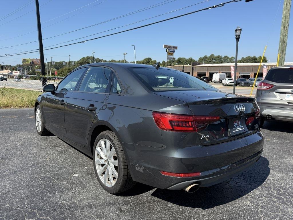 Audi A4 2.0T Premium Sedan 2017