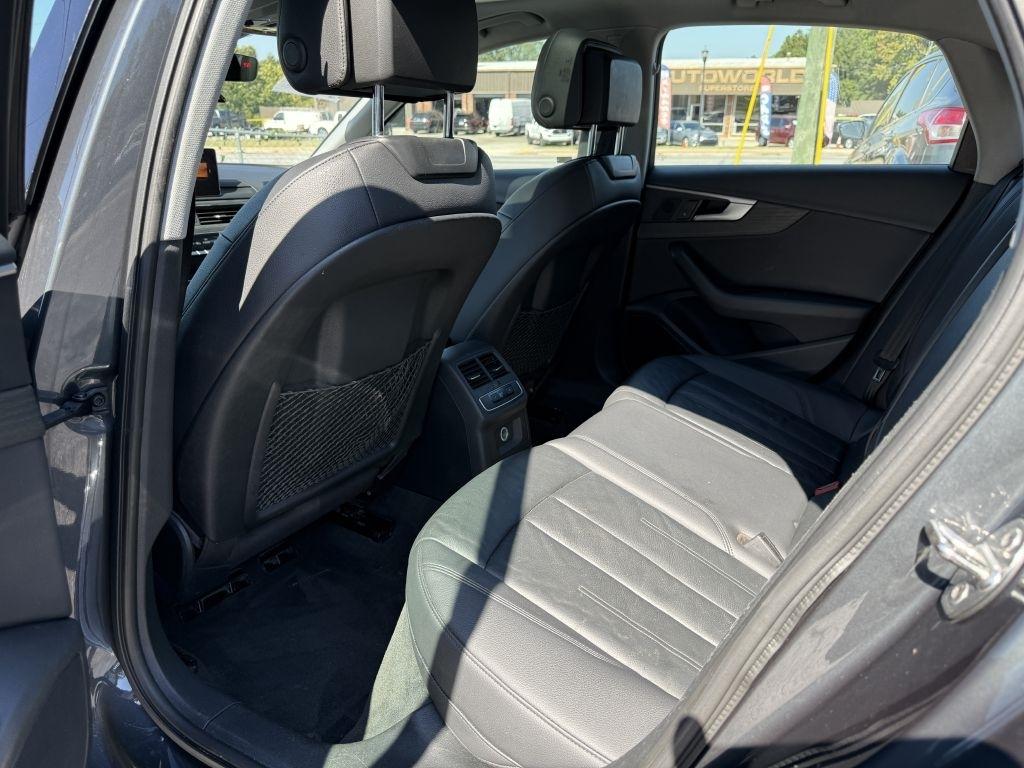 Audi A4 2.0T Premium Sedan 2017