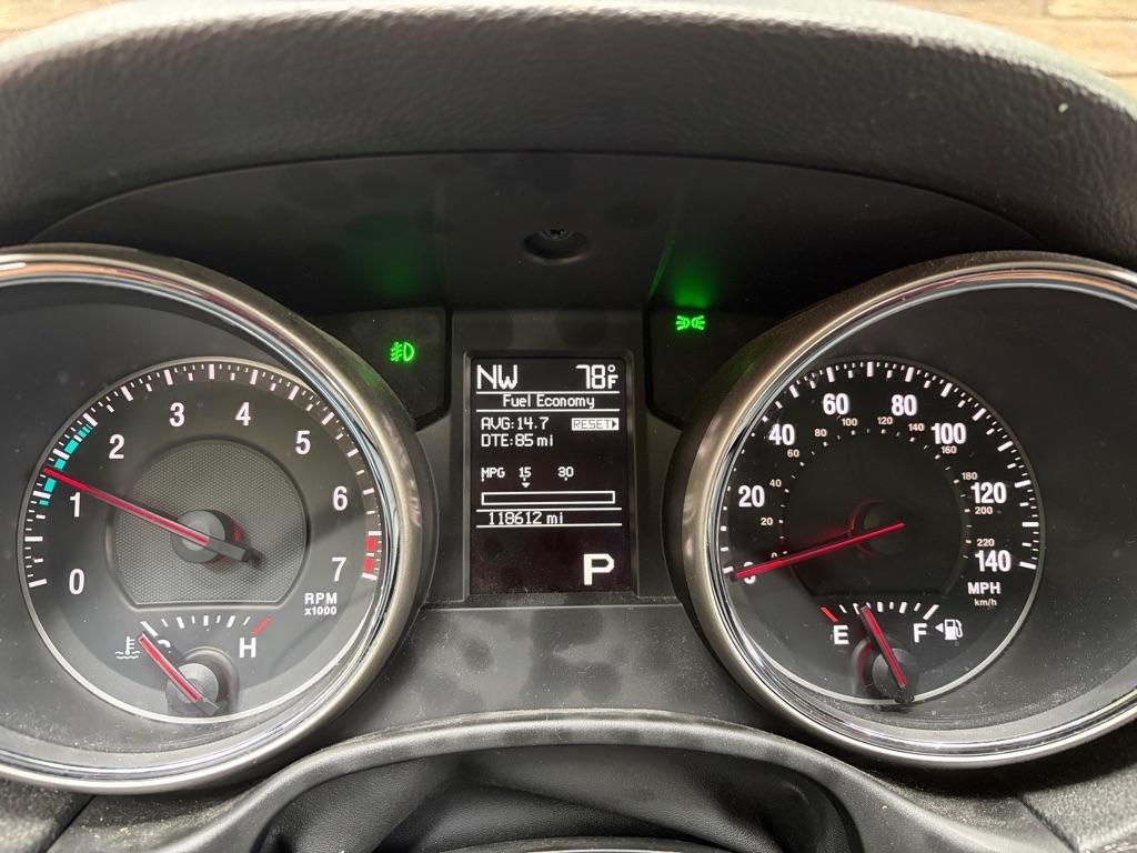 Jeep Grand Cherokee Laredo 4WD 2012