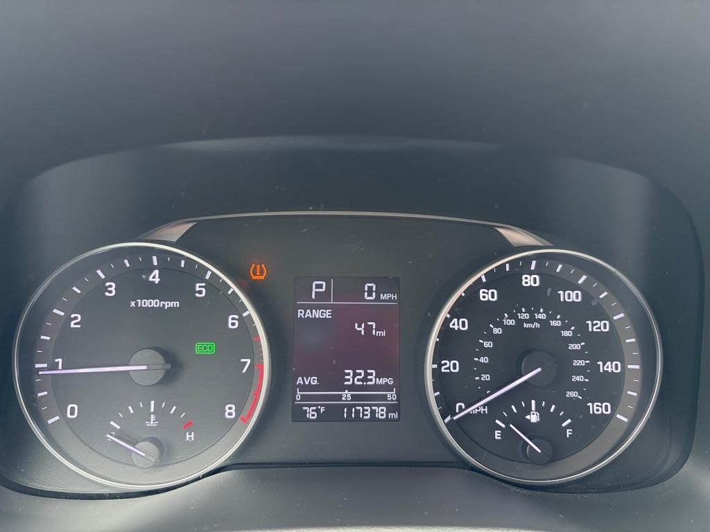 Hyundai Elantra Value Edition 6A 2017