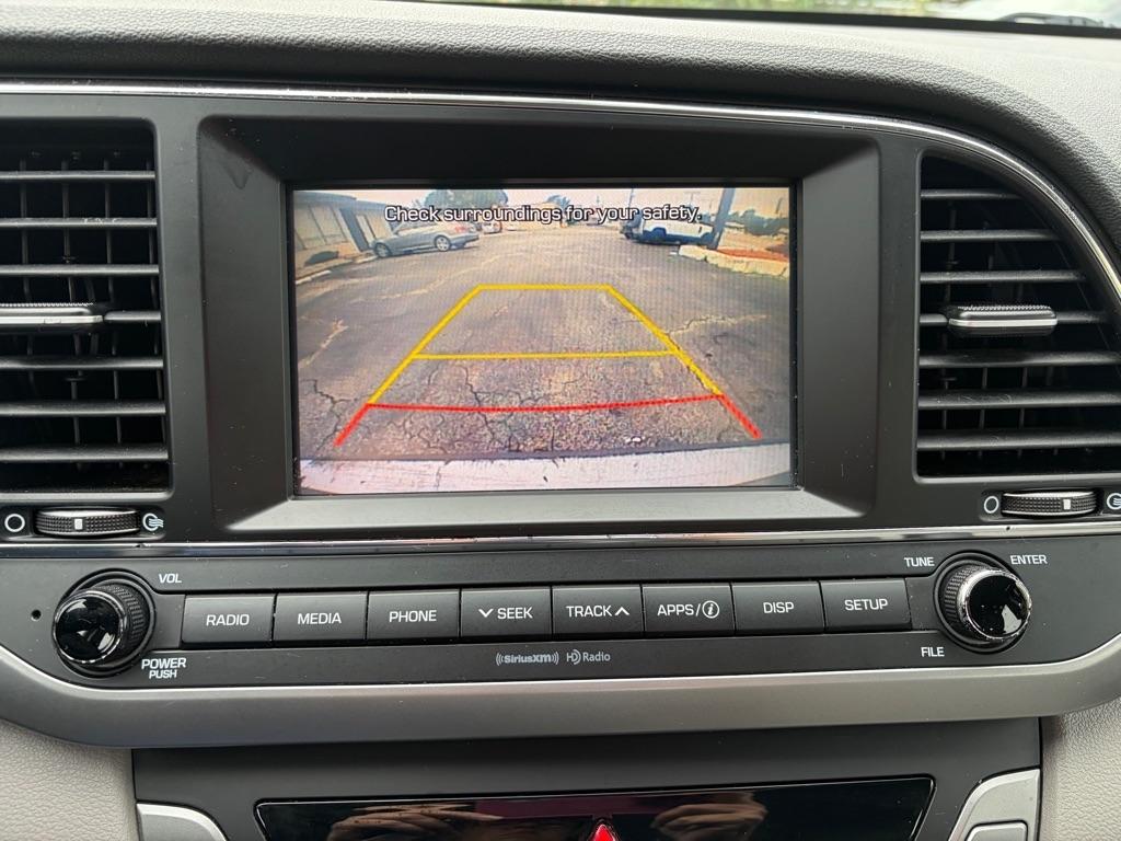 Hyundai Elantra Value Edition 6A 2017