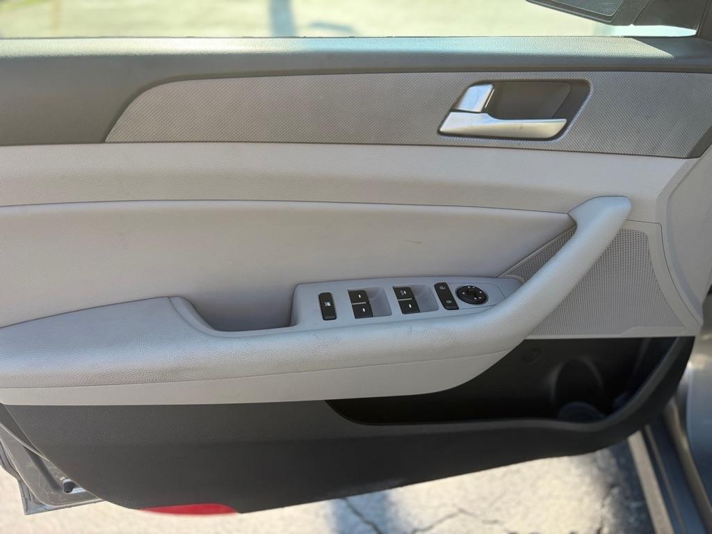 Hyundai Sonata Hybrid SE 2018