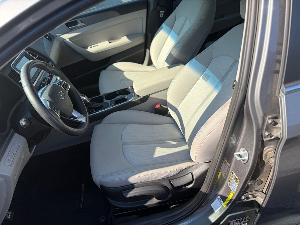 Hyundai Sonata Hybrid SE 2018