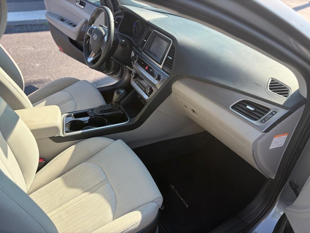 Hyundai Sonata Hybrid SE 2018