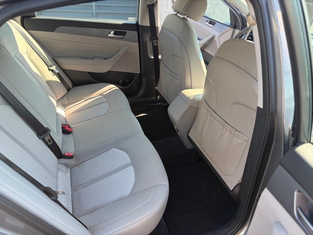 Hyundai Sonata Hybrid SE 2018