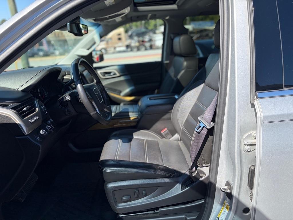 GMC Yukon Denali 4WD 2017