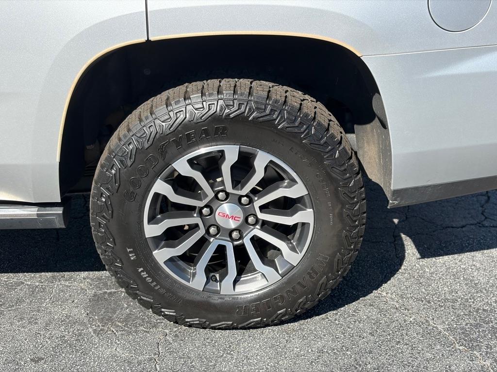 GMC Yukon Denali 4WD 2017