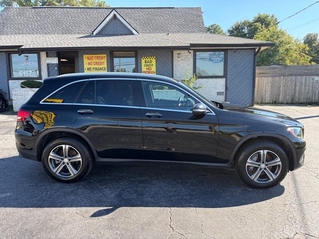 Mercedes-Benz GLC GLC 300 4MATIC SUV 2017